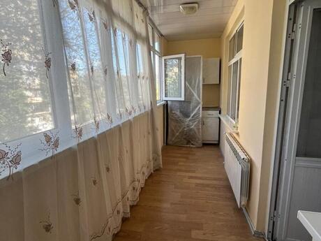 4-room apartment, 100 m², 8-ci mikrorayon: 260 000 ₼ 5