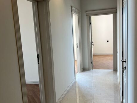4-room new-build apartment for sale in Memar Əcəmi, 200 m², 370 000 AZN, photo 3 / 9