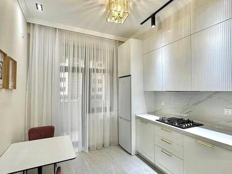 Аренда: 2-комнатная квартира, 80 м², Elmlər Akademiyası: 1 100 ₼/мес 3