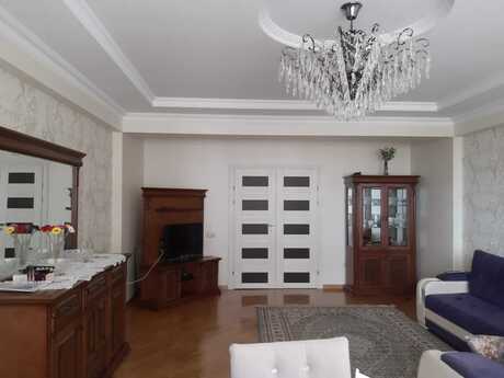 Elan №6430811 - Bakı, Badamdar q., 3 otaqlı, 151 m², 16/18 mərtəbə
