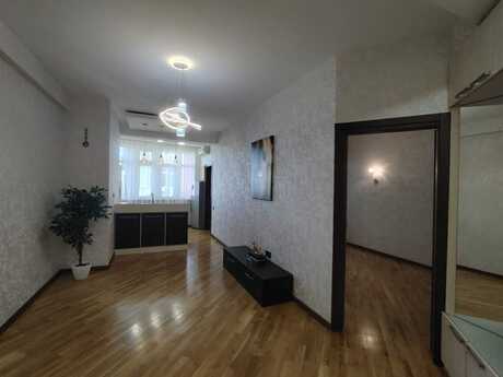 2 otaqlı mənzil, 62 m², 8-ci mikrorayon: 229 000 ₼ 5