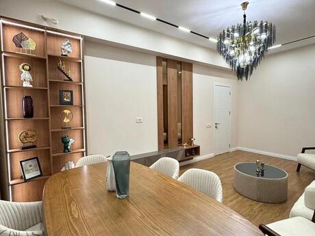 Kirayə 2 otaqlı mənzil, 80 m², Şah İsmayıl Xətai: 1 100 ₼/ay 5