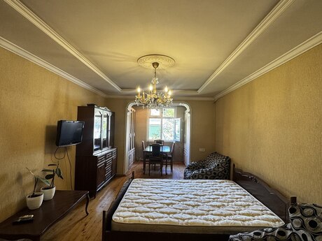 3 rooms · 100 m² · floor 4/4, Azadlıq Prospekti