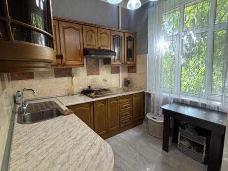 Объявление №6430924 - Баку, Насиминский  р., 3-комн., 80 м², 2/5 этаж