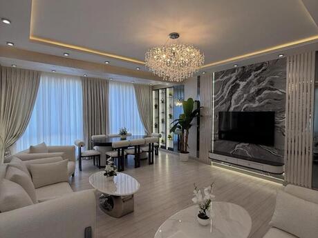 Kirayə 3 otaqlı mənzil, 145 m², Grand Hayat: 2 200 ₼/ay 2