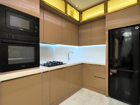 Kirayə 2 otaqlı mənzil, 70 m², 8 Noyabr: 1 100 ₼/ay 5