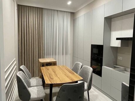 Kirayə 4 otaqlı mənzil, 180 m², Nizami: 3 500 ₼/ay 3
