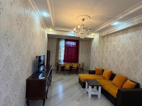 Kirayə 2 otaqlı mənzil, 70 m², Qara Qarayev: 800 ₼/ay 3
