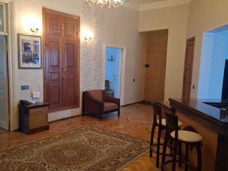 3-room old-build apartment for rent in Sahil, 120 m², 1 199 AZN/mo, photo 4 / 12