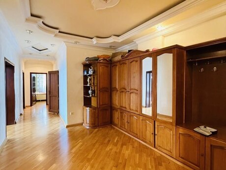 3 otaqlı mənzil, 133 m², Xalqlar Dostluğu: 299 000 ₼ 3