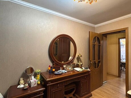 Elan №6431218 - Bakı, Neftçilər m., 3 otaqlı, 90 m², 5/5 mərtəbə