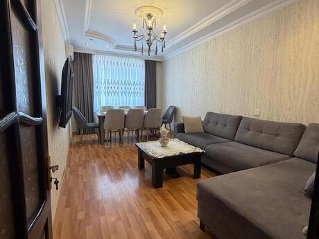 Xalqlar Dostluğunda 5 otaqlı köhnə tikili mənzil satılır, 120 m², 249 900 AZN, şəkil 2 / 12