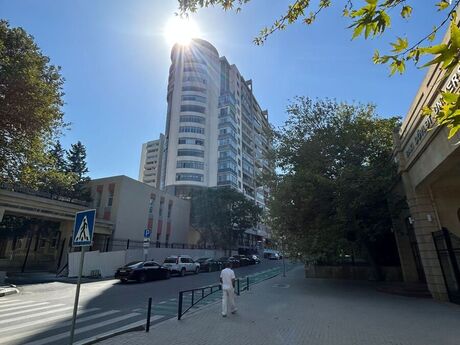 Elan №6431254 - Bakı, Elmlər Akademiyası m., 5 otaqlı, 258 m², 11/18 mərtəbə