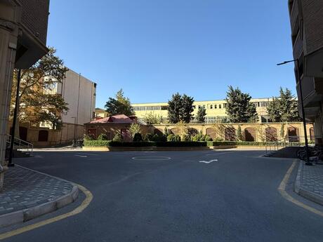 4 otaqlı mənzil, 185 m², 28 May: 780 000 ₼ 2