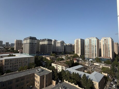 4 otaqlı mənzil, 200 m², 28 May: 600 000 ₼ 5