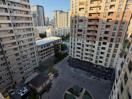 2 rooms · 70 m² · floor 12/17, Şah İsmayıl Xətai