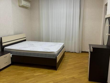 Kirayə 3 otaqlı mənzil, 110 m², Elmlər Akademiyası: 1 000 ₼/ay 2