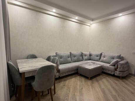 Kirayə 2 otaqlı mənzil, 90 m², West Town: 1 000 ₼/ay 2
