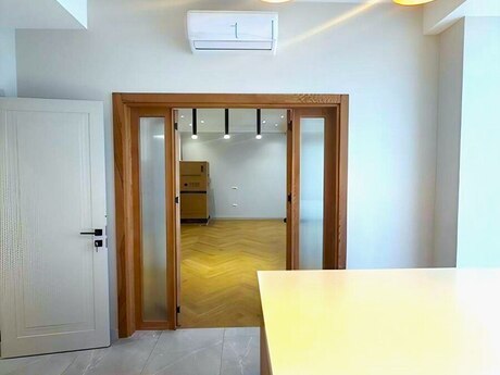 3 otaqlı mənzil, 134 m², Zümrüd Residence: 560 000 ₼ 3