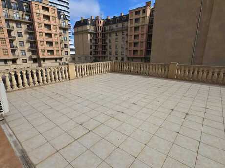 Elan №6431591 - Bakı, Ağ şəhər q., 4 otaqlı, 200 m², 2/6 mərtəbə
