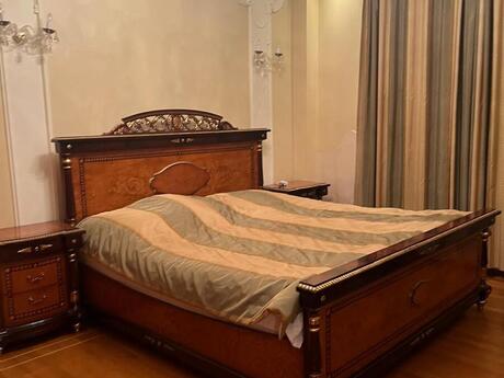 5 otaqlı mənzil, 247 m², Nizami: 550 000 ₼ 5