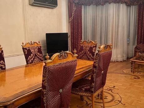 5 otaqlı mənzil, 247 m², Nizami: 550 000 ₼ 4