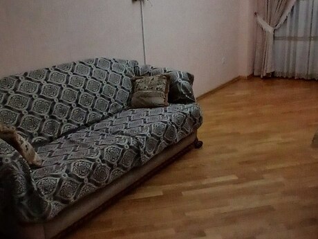 Kirayə 1 otaqlı mənzil, 70 m², İnşaatçılar: 250 ₼/ay 2
