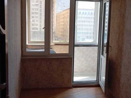 3-room apartment for rent, 100 m², Şah İsmayıl Xətai: 700 ₼/mo 2