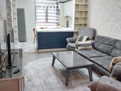3 otaq · 95 m² · 6/18 mərtəbə, Nizami