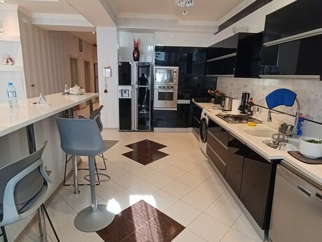 3 otaqlı mənzil, 115 m², İnşaatçılar: 304 700 ₼ 2