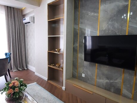 2-room apartment for rent, 80 m², Gənclik: 1 300 ₼/mo 4