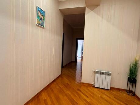 3 otaqlı mənzil, 150 m², Elmlər Akademiyası: 418 000 ₼ 3