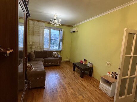 3-room apartment for rent, 90 m², Həzi Aslanov: 140 ₼/mo 3