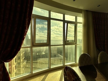Kirayə 4 otaqlı mənzil, 247 m², 28 May: 2 700 ₼/ay 5