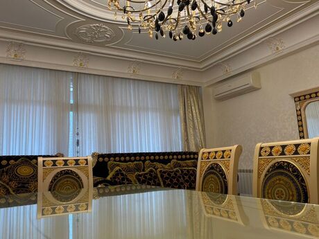 4-комнатная квартира, 217 м², 28 May: 618 000 ₼ 4