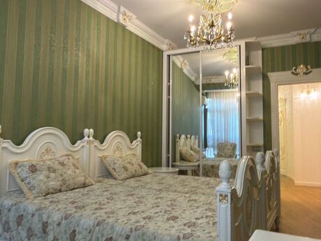 4-комнатная квартира, 217 м², 28 May: 618 000 ₼ 5