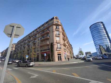 Elan №6431995 - Bakı, Şah İsmayıl Xətai m., 1 otaqlı, 60 m², 3/7 mərtəbə