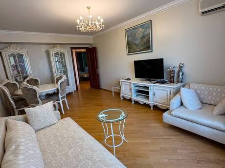 Kirayə 3 otaqlı mənzil, 75 m², 28 May: 1 250 ₼/ay 2