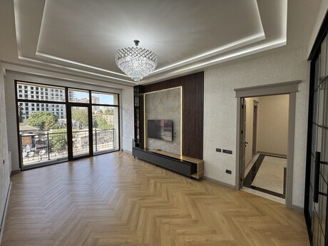 2 otaqlı mənzil, 61 m², Nizami: 370 000 ₼ 2