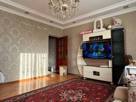 3-room apartment for rent, 65 m², Şah İsmayıl Xətai: 900 ₼/mo 2