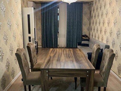 Kirayə 3 otaqlı mənzil, 90 m², 8 Noyabr: 897 ₼/ay 2