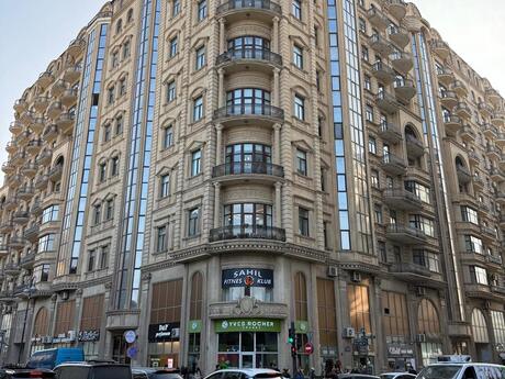 Объявление №6432145 - Баку, м. Низами, 3-комн., 160 м², 8/17 этаж