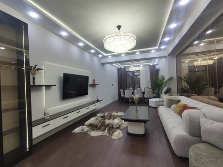 3 otaqlı mənzil, 172 m², Elmlər Akademiyası: 600 000 ₼ 3