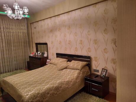 4-комнатная квартира, 170 м², Memar Əcəmi: 370 000 ₼ 4