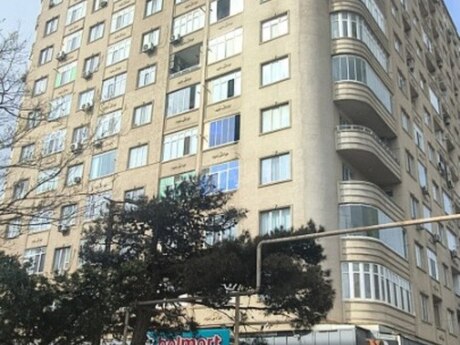 Объявление №6432404 - Баку, пос. Бадамдар, 4-комн., 164 м², 6/12 этаж