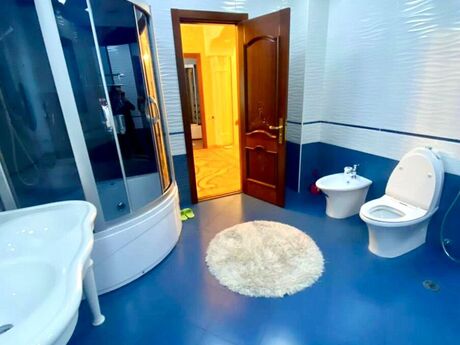 4-комнатная квартира, 175 м², 8 Noyabr: 580 000 ₼ 3