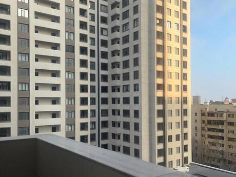 Elan №6432475 - Bakı, Şah İsmayıl Xətai m., 2 otaqlı, 77 m², 8/18 mərtəbə