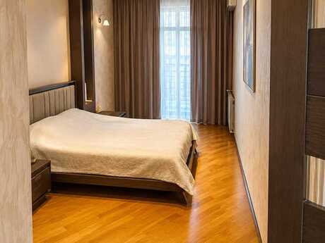Kirayə 3 otaqlı mənzil, 250 m², Şah İsmayıl Xətai: 2 450 ₼/ay 2