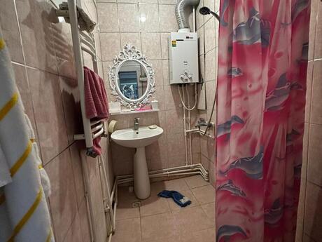 Azadlıq Prospektidə 2 otaqlı köhnə tikili mənzil satılır, 65 m², 192 000 AZN, şəkil 5 / 5