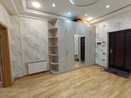 3 otaq · 135 m² · 11/17 mərtəbə, Elmlər Akademiyası